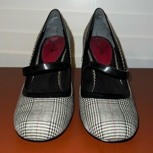 EUC - Sam & Libby Houndstooth Heels